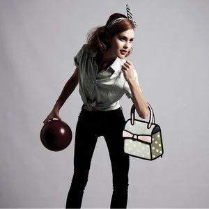 JUMP FROM PAPER PURSE,